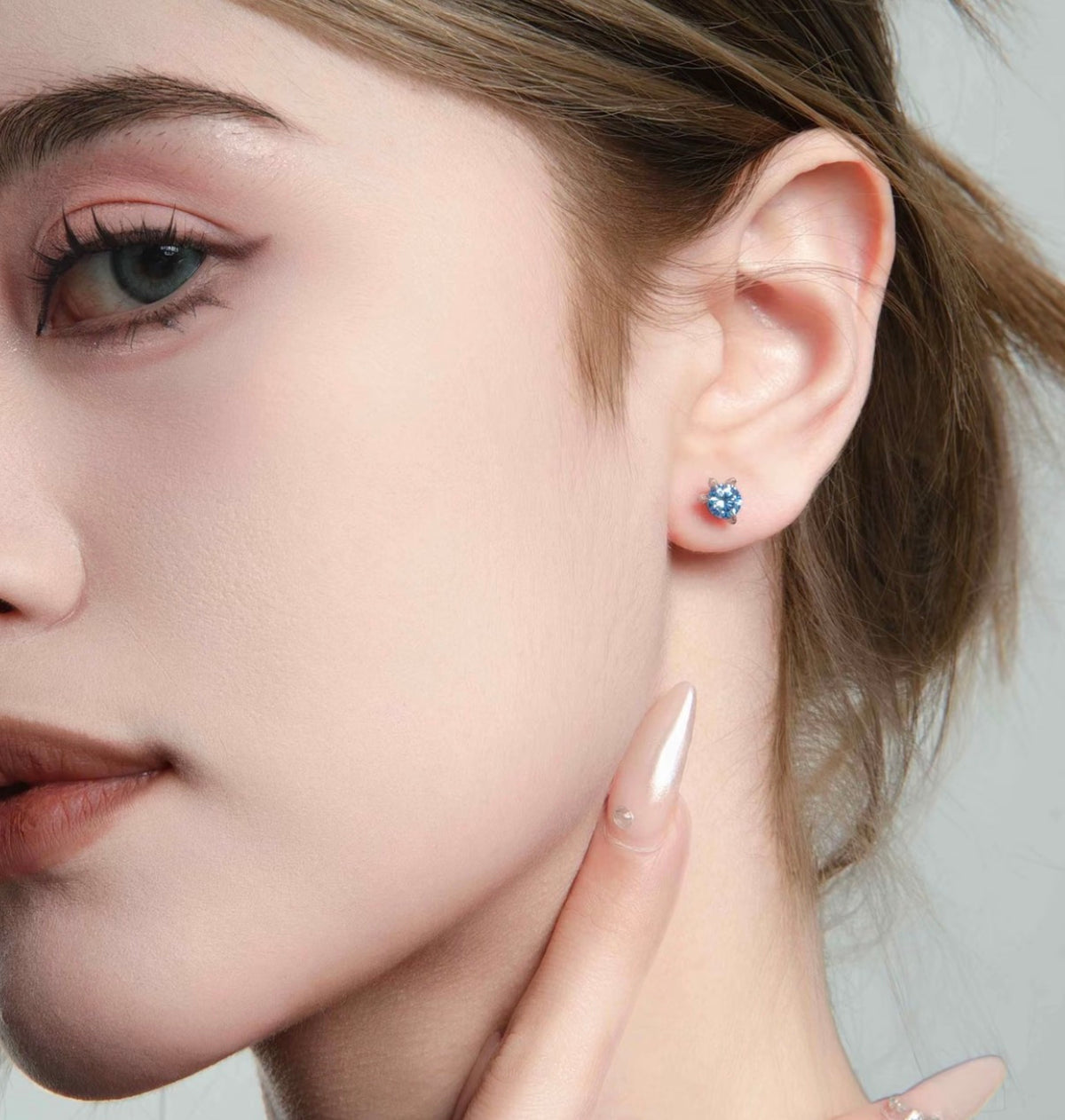 Dragon claw colorful moissanite earrings
