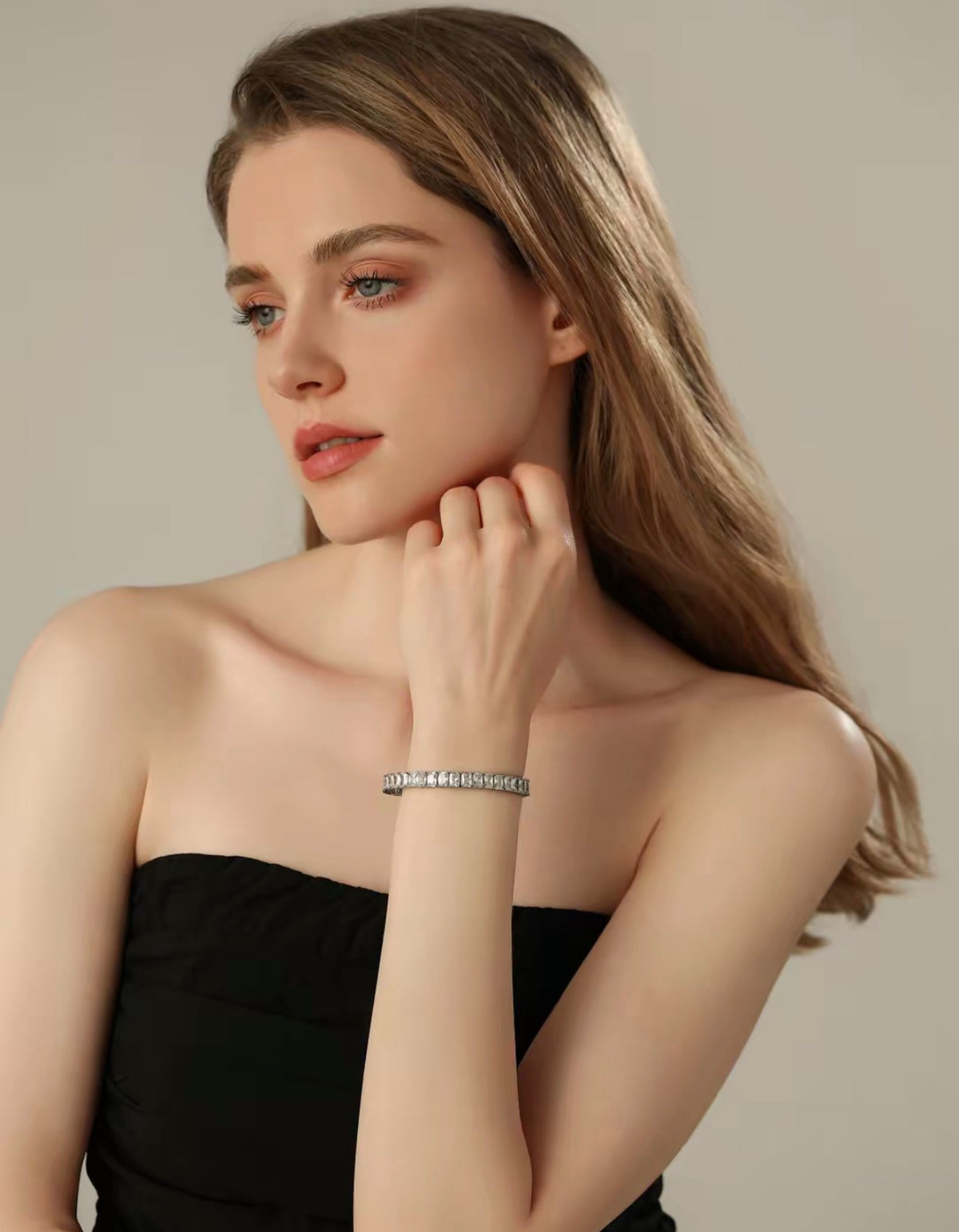 Sugar cube Emerald-cut diamond bracelet